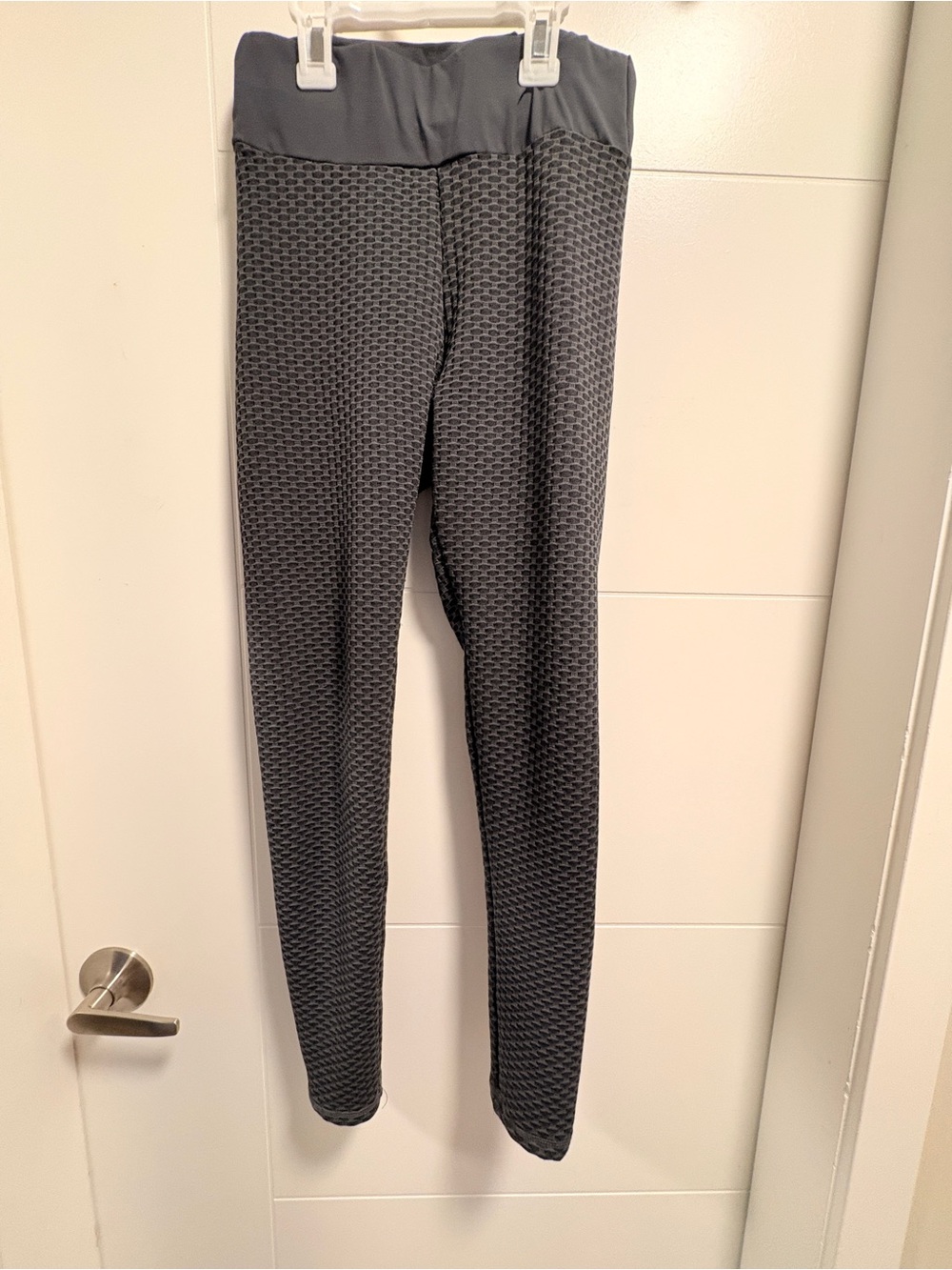 High-Waist Textured Black/grey Leggings